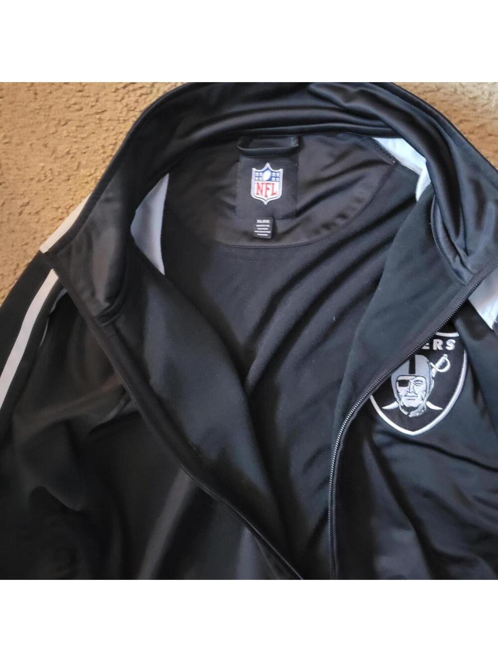 NFL black polyester Raiders zip up jacket - Picture 5 of 6